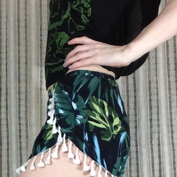 SOLD PAPER HEART Tassel Fringe Tropical - Picture 5 of 6